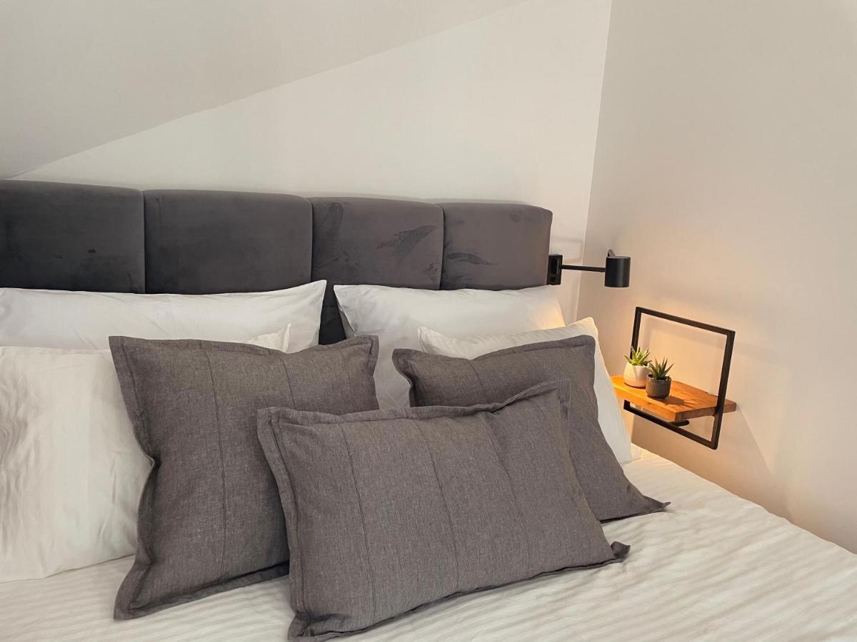 Grich Witch Apartment Zagabria Esterno foto